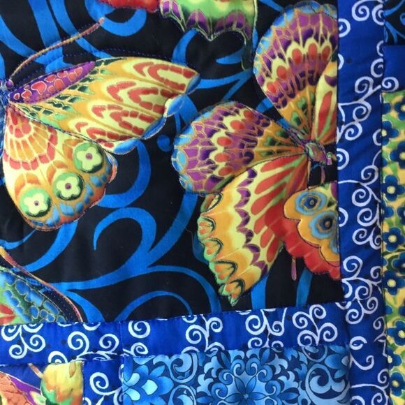 Hand Crafted Gorgeous Blue Butterflies Quilt - Picture 6 of 15